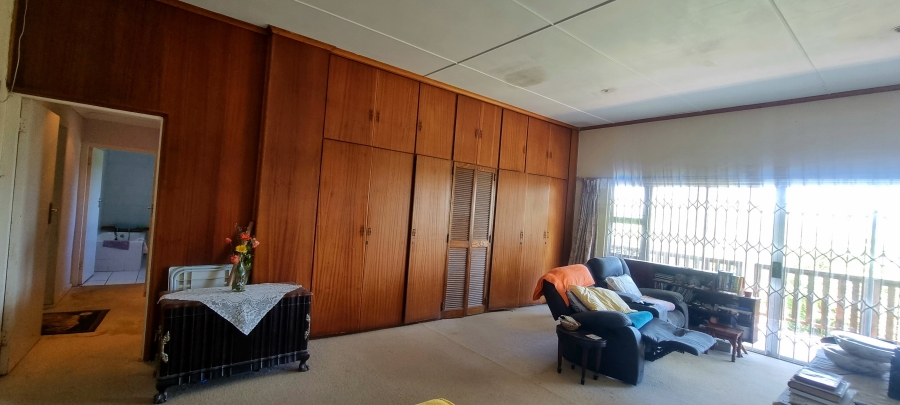 4 Bedroom Property for Sale in Summerpride Eastern Cape